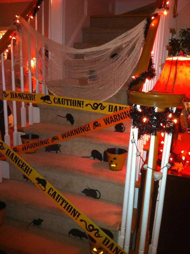 Halloween Party Ideas For Adults Pinterest
 19 Spooky And Fun DIY Ideas To Throw A Halloween Party At