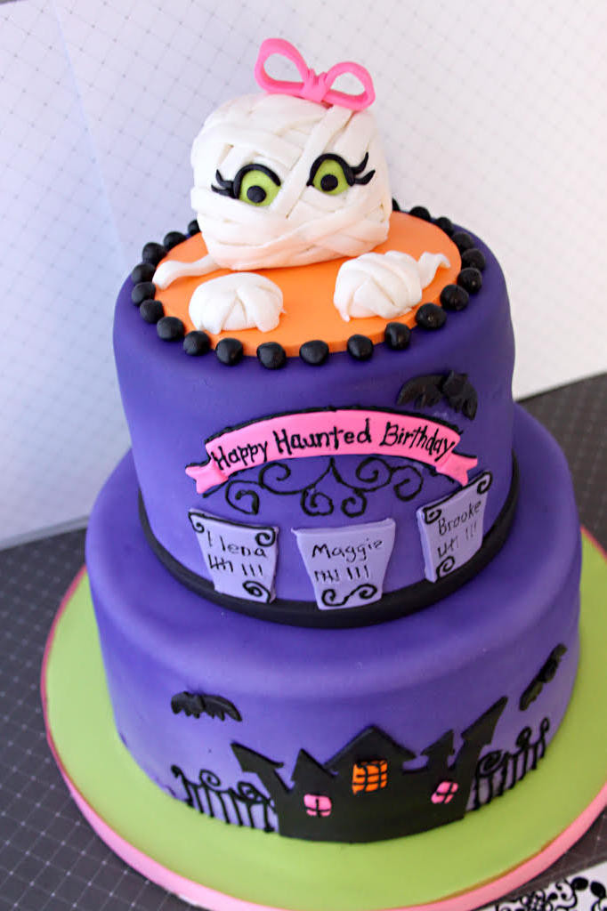 Halloween Party Ideas For Girls
 13 Ghoulishly Festive Halloween Birthday Cakes Southern
