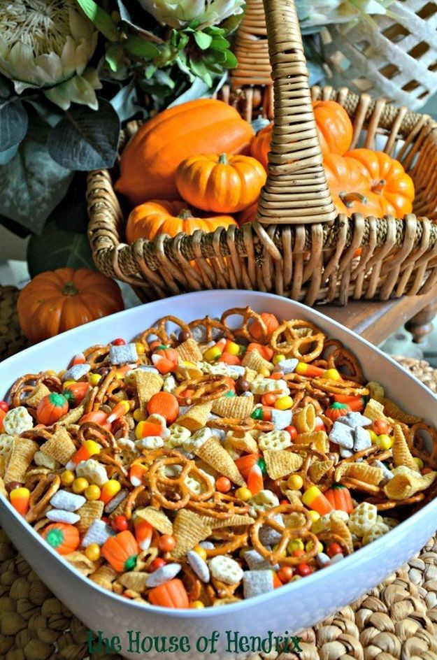 Halloween Party Treats Ideas
 17 Fun Halloween Party Food Ideas for an Unfor table