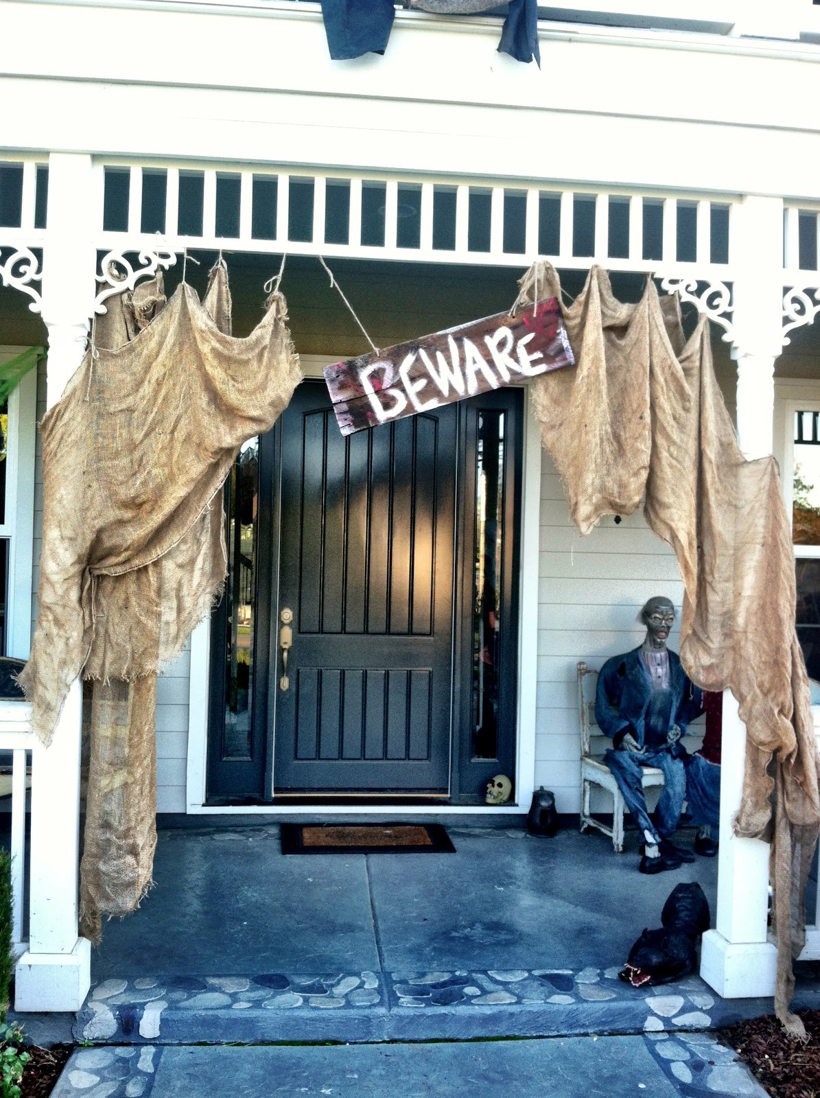 Halloween Porch Decorations
 How to Halloween Curb Appeal