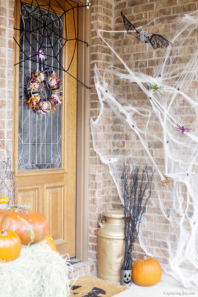 Halloween Porch Decorations
 Halloween Decorations Ideas to Decorate Your Porch for