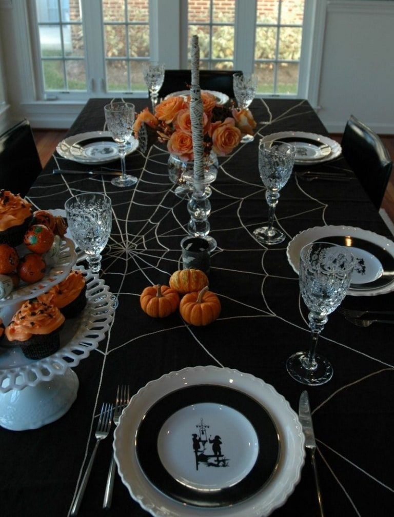 Halloween Table Settings
 18 Scary Halloween Table Decorations Decoration Y