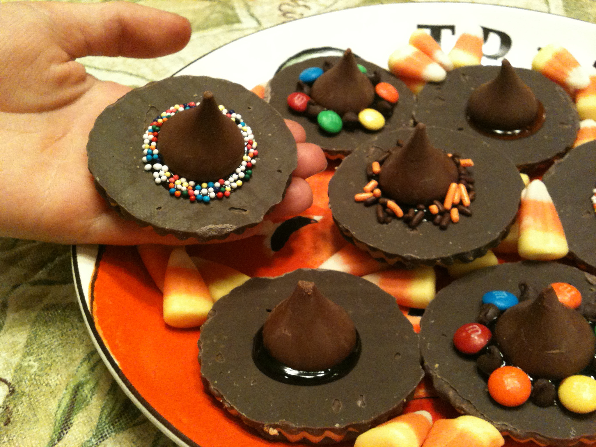 Halloween Treat Recipes For Kids
 Halloween Treats Your Kids Can Make momsxyz