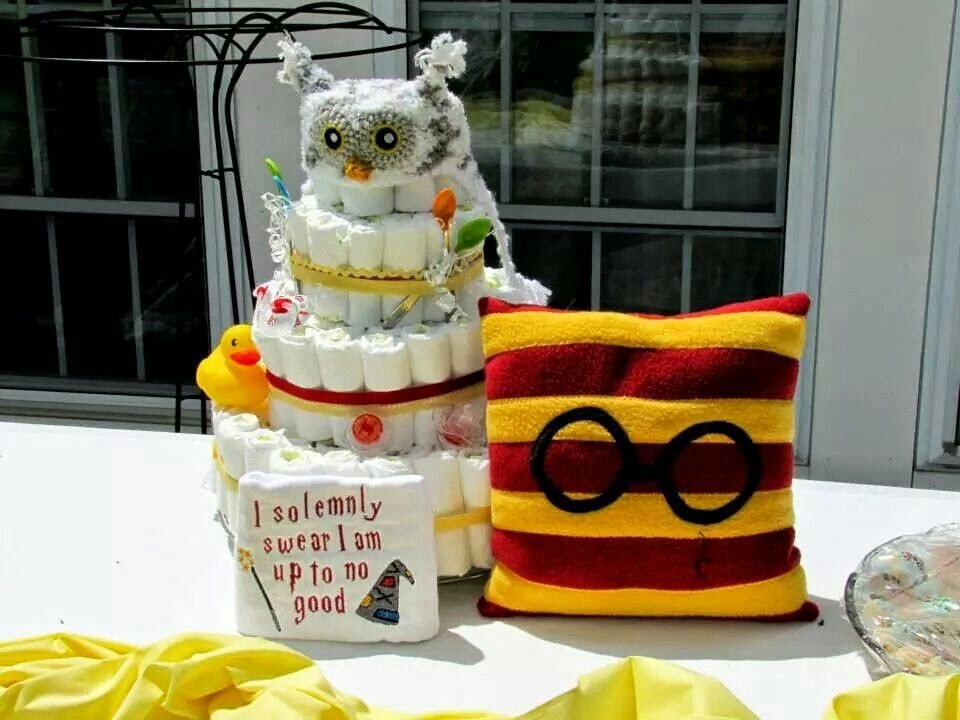 Harry Potter Baby Gift Ideas
 Harry Potter owl diaper cake