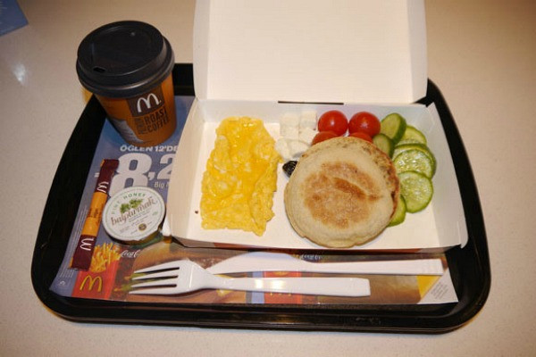 Healthy Mcdonalds Breakfast
 McDonald s Turkey Has a Breakfast Menu that Actually Looks