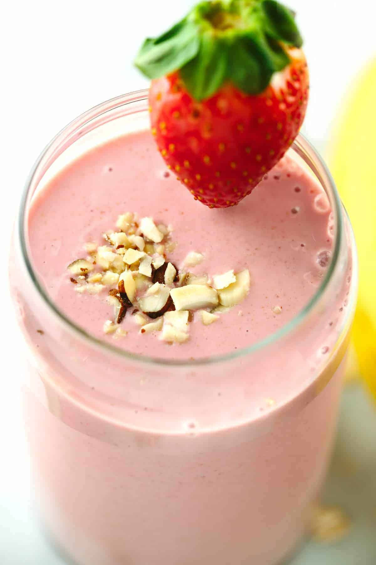 Healthy Smoothies With Almond Milk
 Strawberry Banana Smoothie Recipe with Almond Milk
