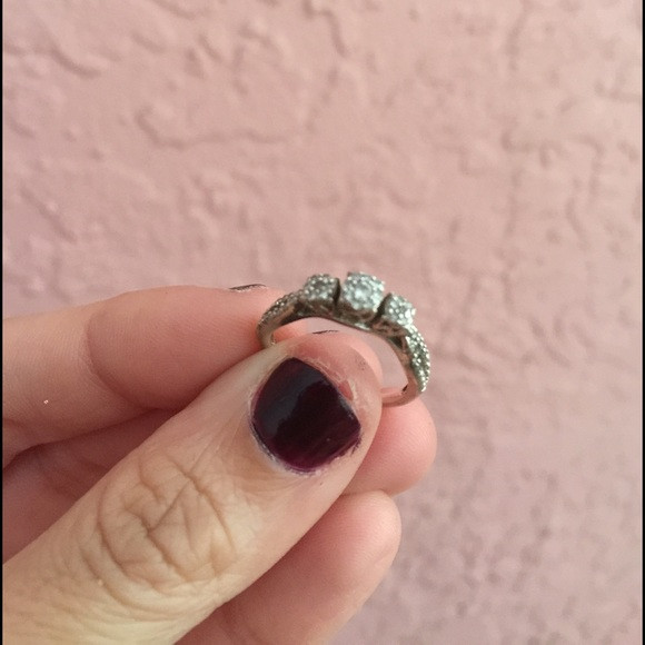 Helzberg Diamonds Promise Rings
 off Helzburg Jewelry Helzberg diamond promise ring