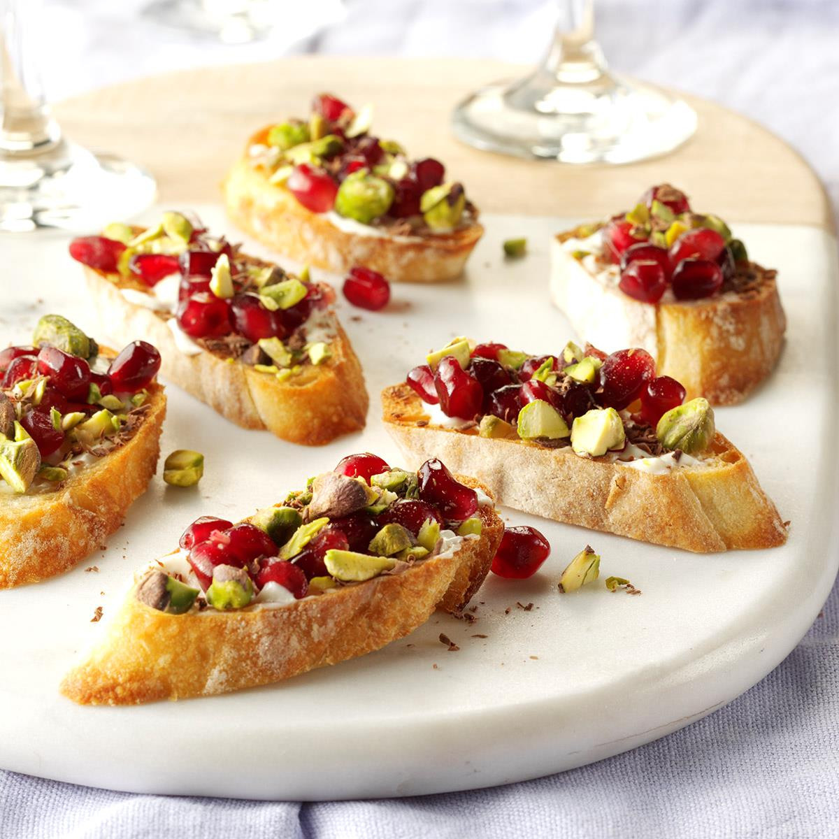 Holiday Party Snack Ideas
 40 Easy Christmas Appetizer Ideas Perfect for a Holiday