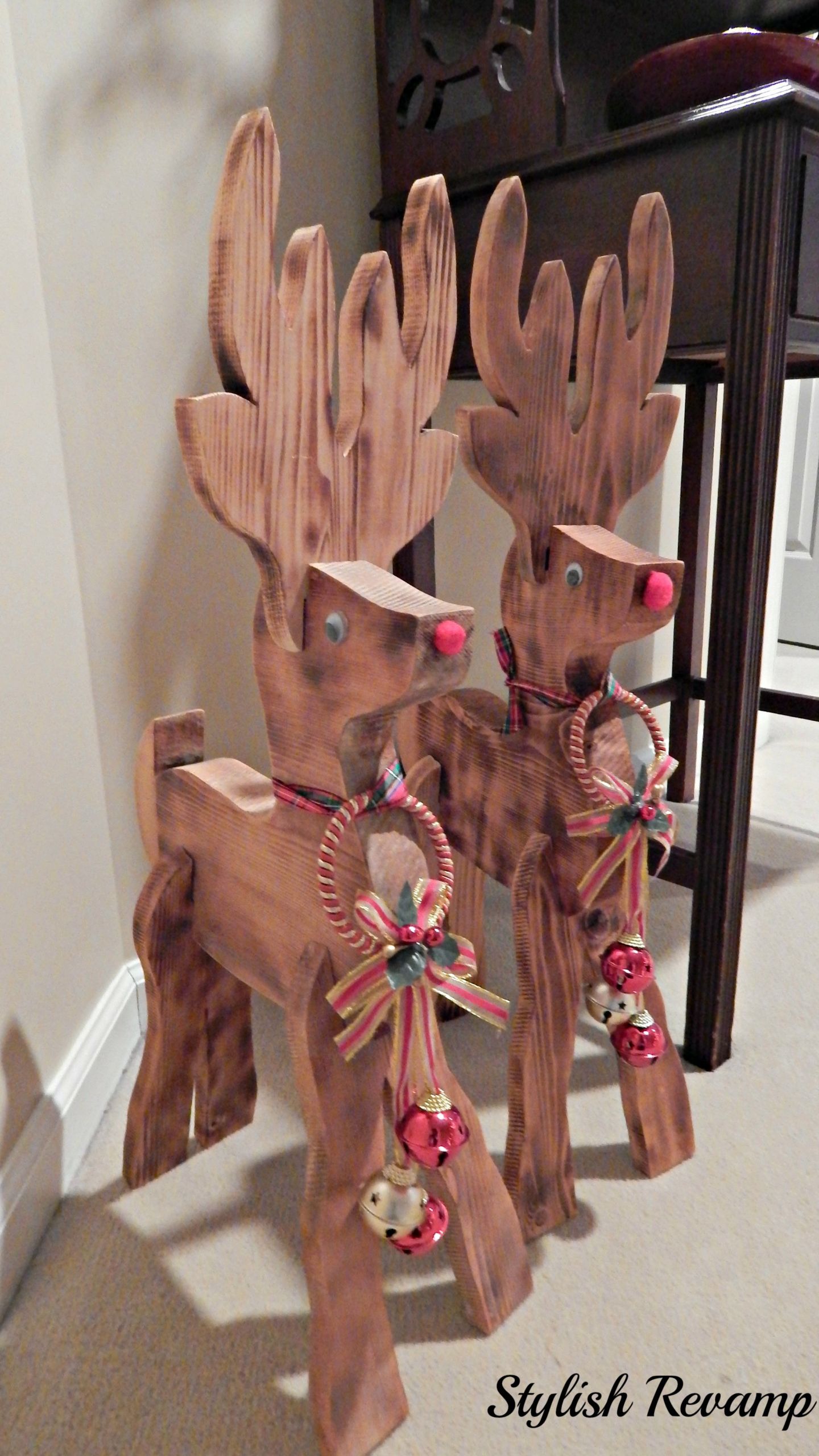 Holiday Wood Craft
 Christmas Home Tour 2014 Stylish Revamp