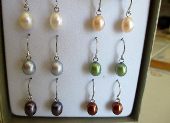 Honora Pearl Earrings
 Vintage Genuine Pearl Honora Collection of Freshwater Pearl