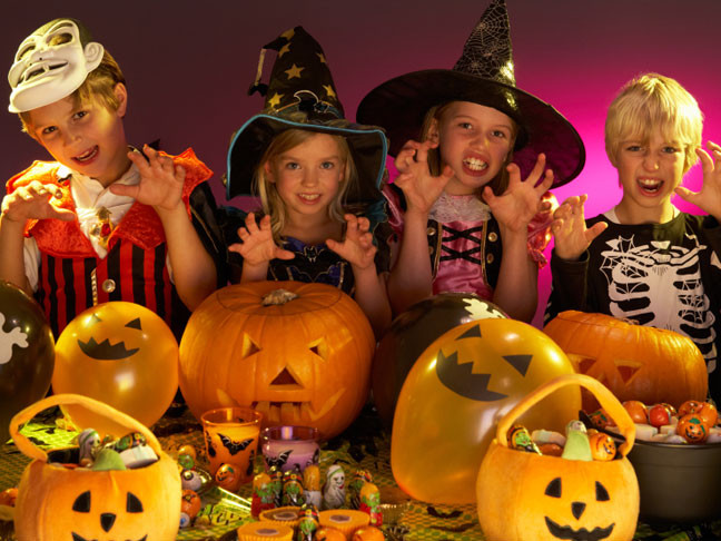 Hosting A Halloween Party Ideas
 How to Host a Halloween Party