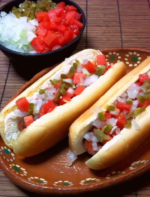 Hot Dogs Mexicanos
 Mexican Hot Dogs La Cocina de Leslie