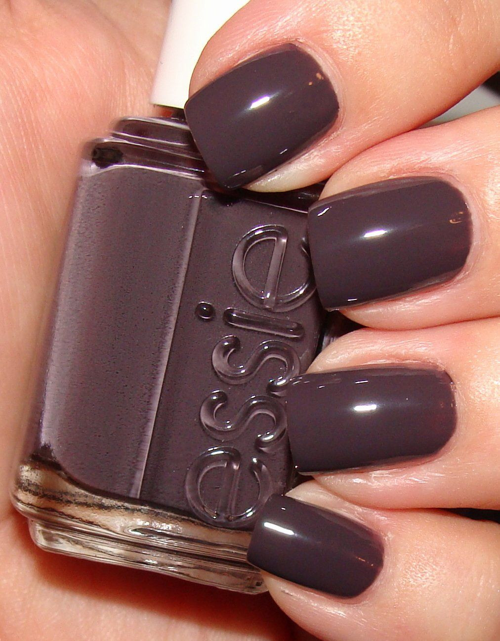 Hot Fall Nail Colors 2020
 Essie Nail Polish Colors in 2020