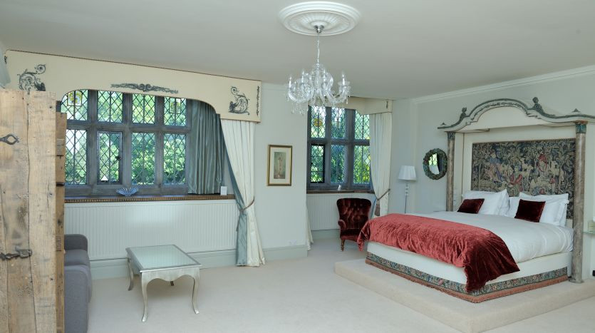 House Party Master Bedroom Key
 Wisteria Manor Surrey Overview