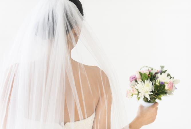 How Do You Make A Wedding Veil
 How to Make a Wedding Veil