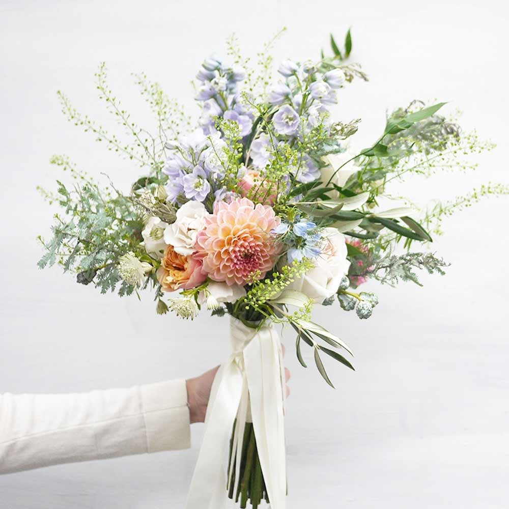 How Much Should Wedding Flowers Cost
 How Much Do Wedding Flowers Cost hitched