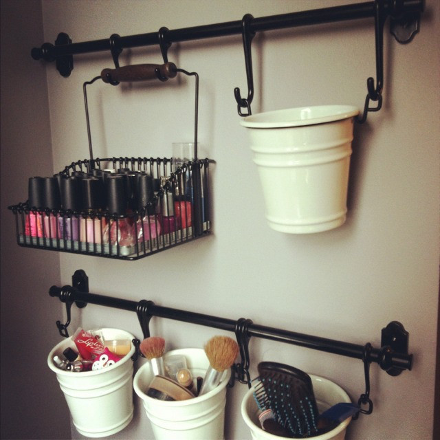 How To Organize Makeup DIY
 These 22 DIY Makeup Storage Ideas Will Have Your Vanity