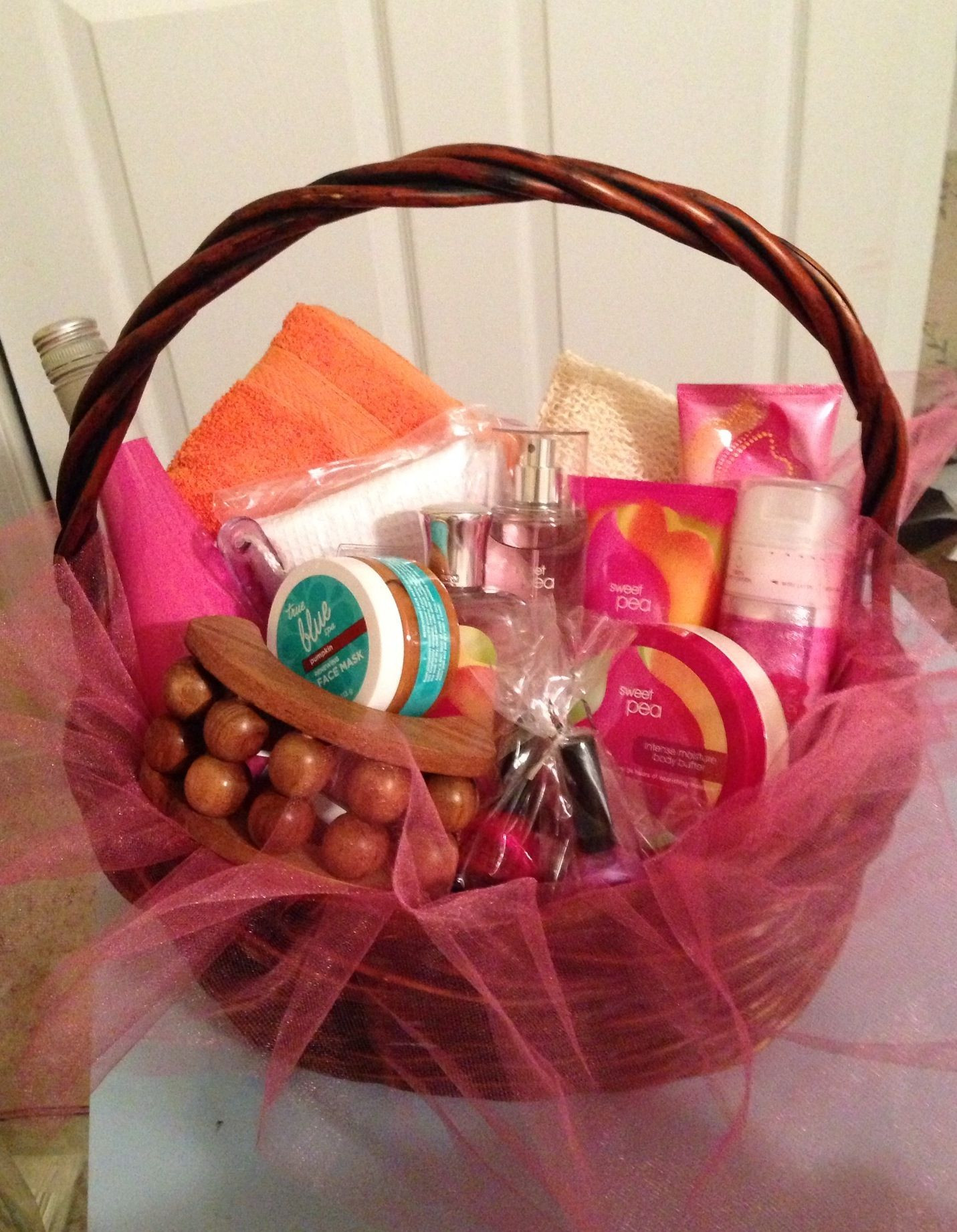 Ideas For Gift Baskets To Raffle
 Cute basket idea for Spa tcard and other items