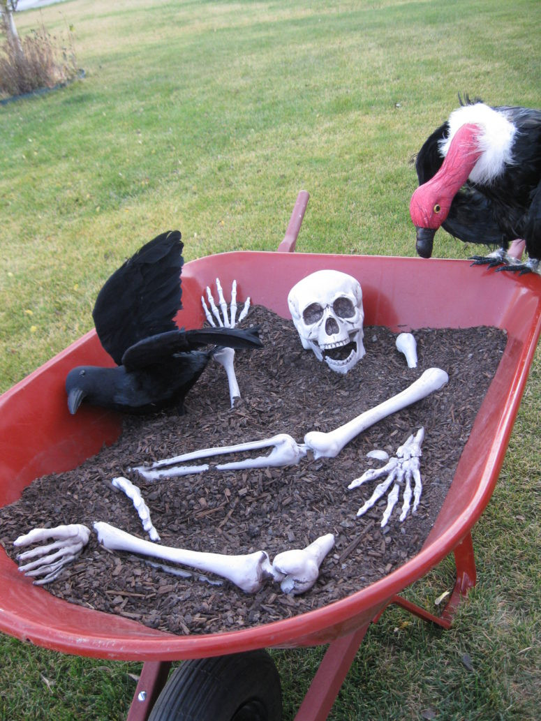 Ideas For Halloween Party In Backyard
 60 Awesome Outdoor Halloween Party Ideas DigsDigs