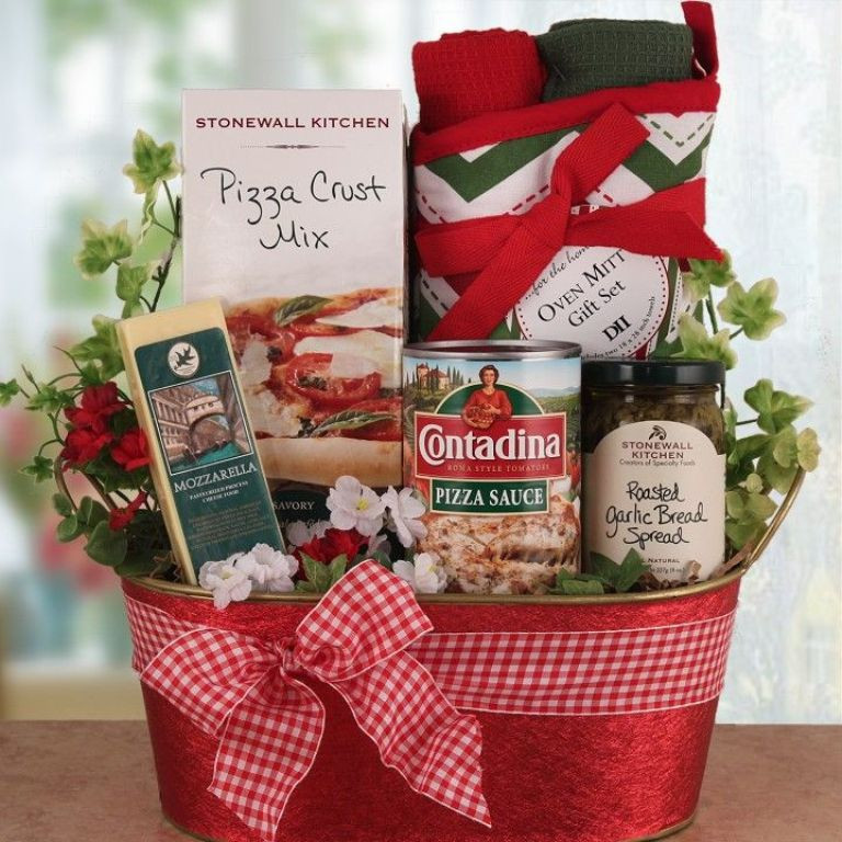 Ideas Gift Baskets Pizza Pans
 5 Perfect Holiday Gifts for Newlyweds