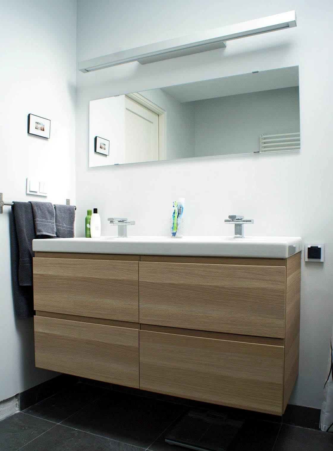 Ikea White Bathroom Cabinet
 IKEA Bathroom Vanities pleting Contemporary Room Theme