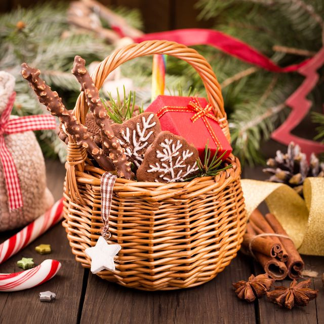 Images Of Gift Basket Ideas
 25 DIY Christmas Gift Basket Ideas How To Make Your Own