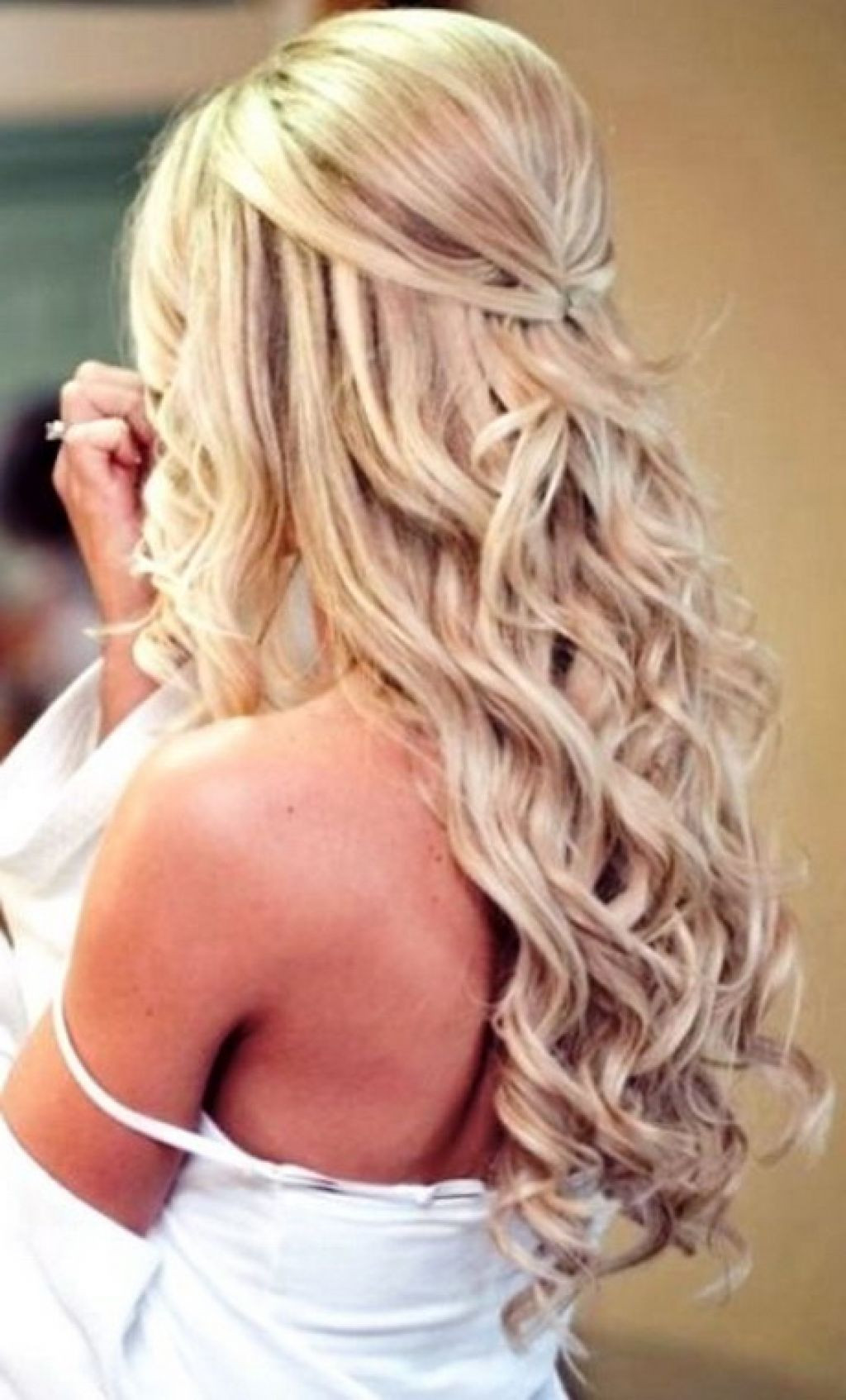 Images Of Prom Hairstyles
 Prom Hairstyles For Medium Hair Women