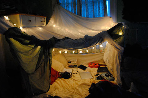 Indoor Forts For Kids
 5 Indoor Activities besides TV for Kids