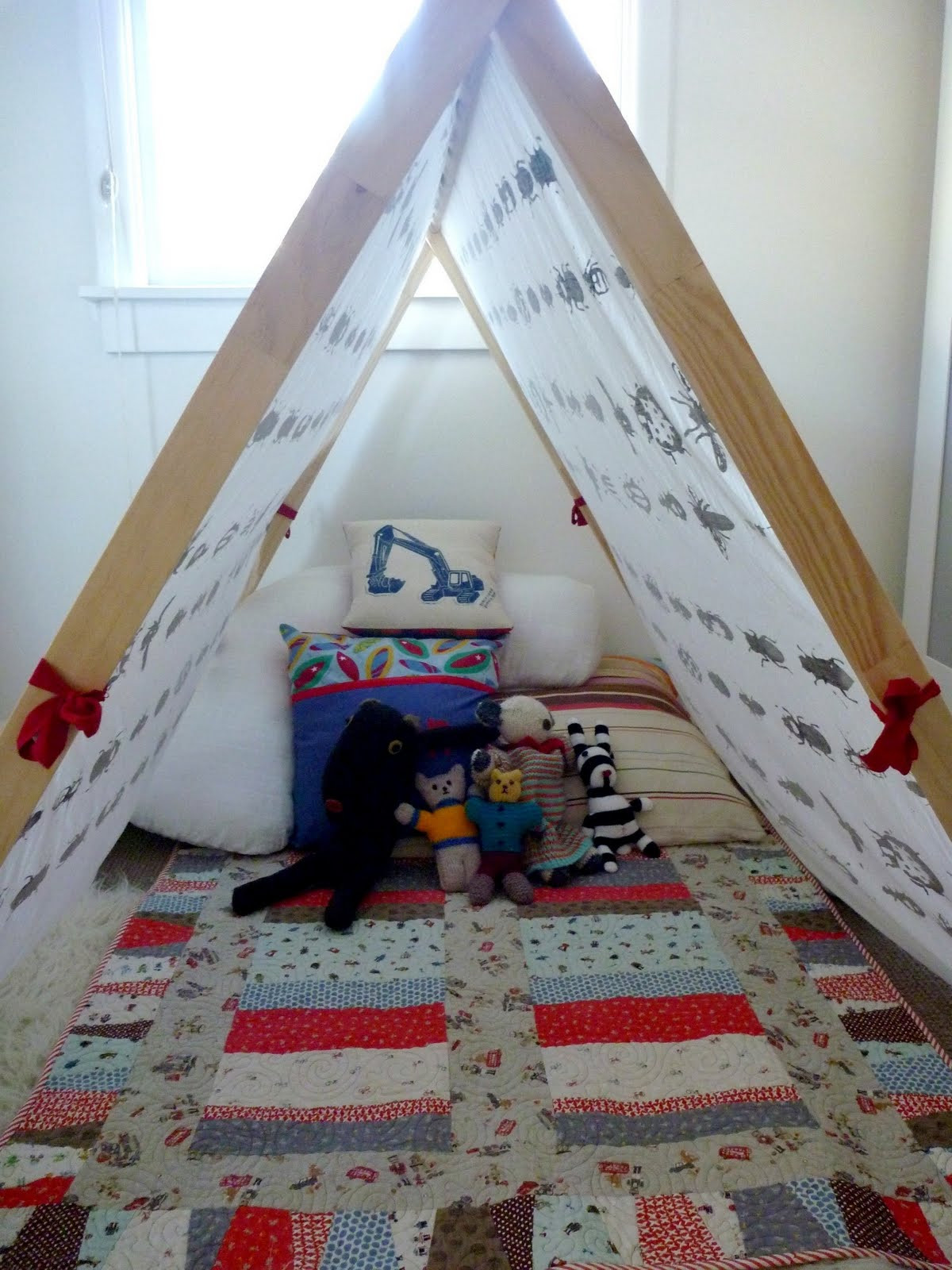 Indoor Kids Tent
 B I R C H s e e d printed by hand other things i make