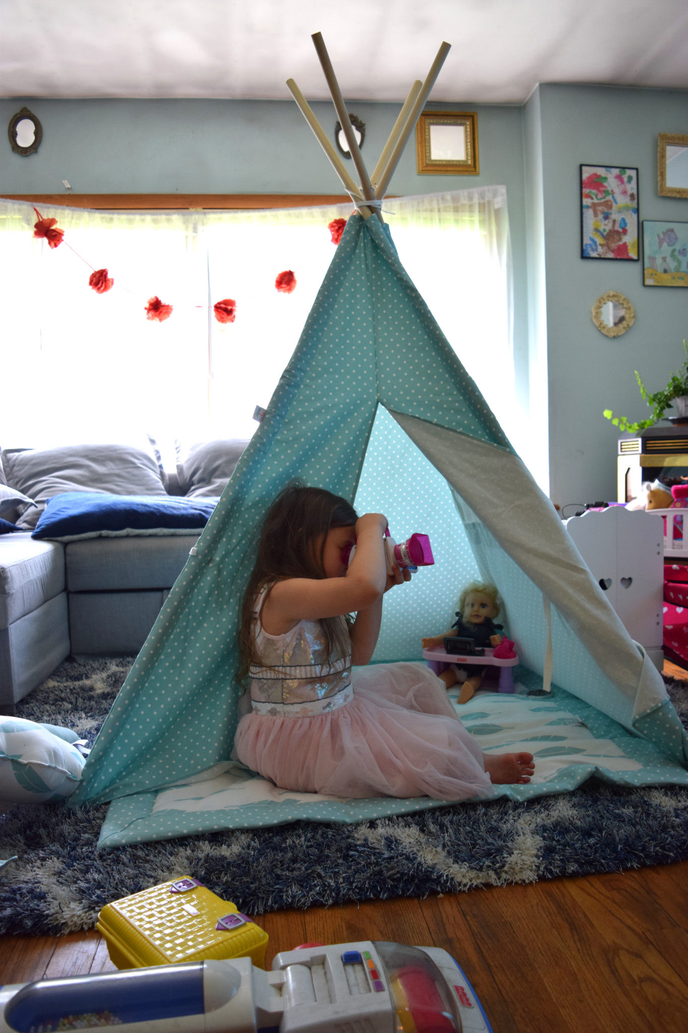 Indoor Kids Tent
 The Easiest Kids Play Tent Ever