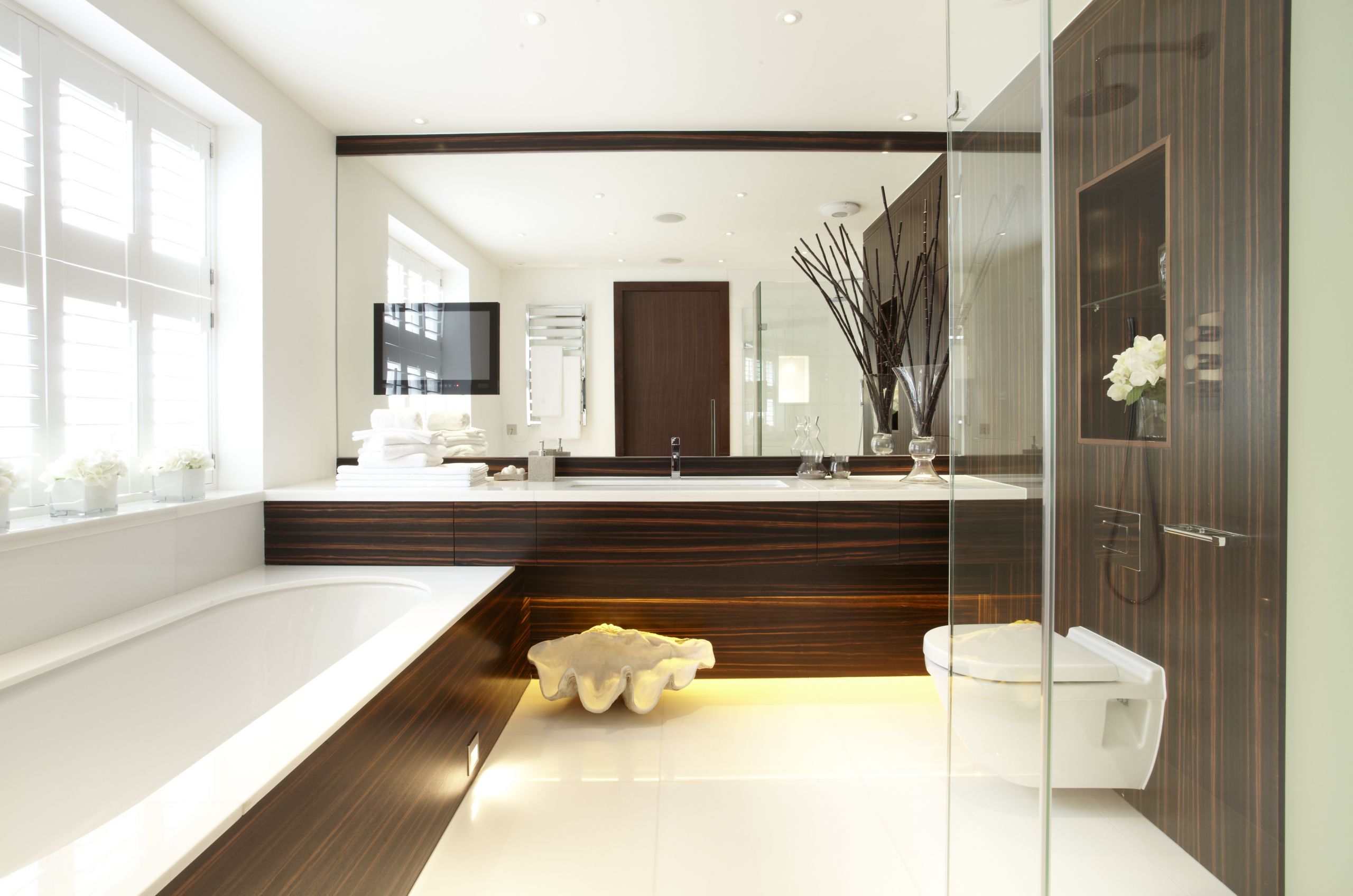 Interior Design Bathroom
 What Makes PVC Doors Perfect For Your Bathrooms