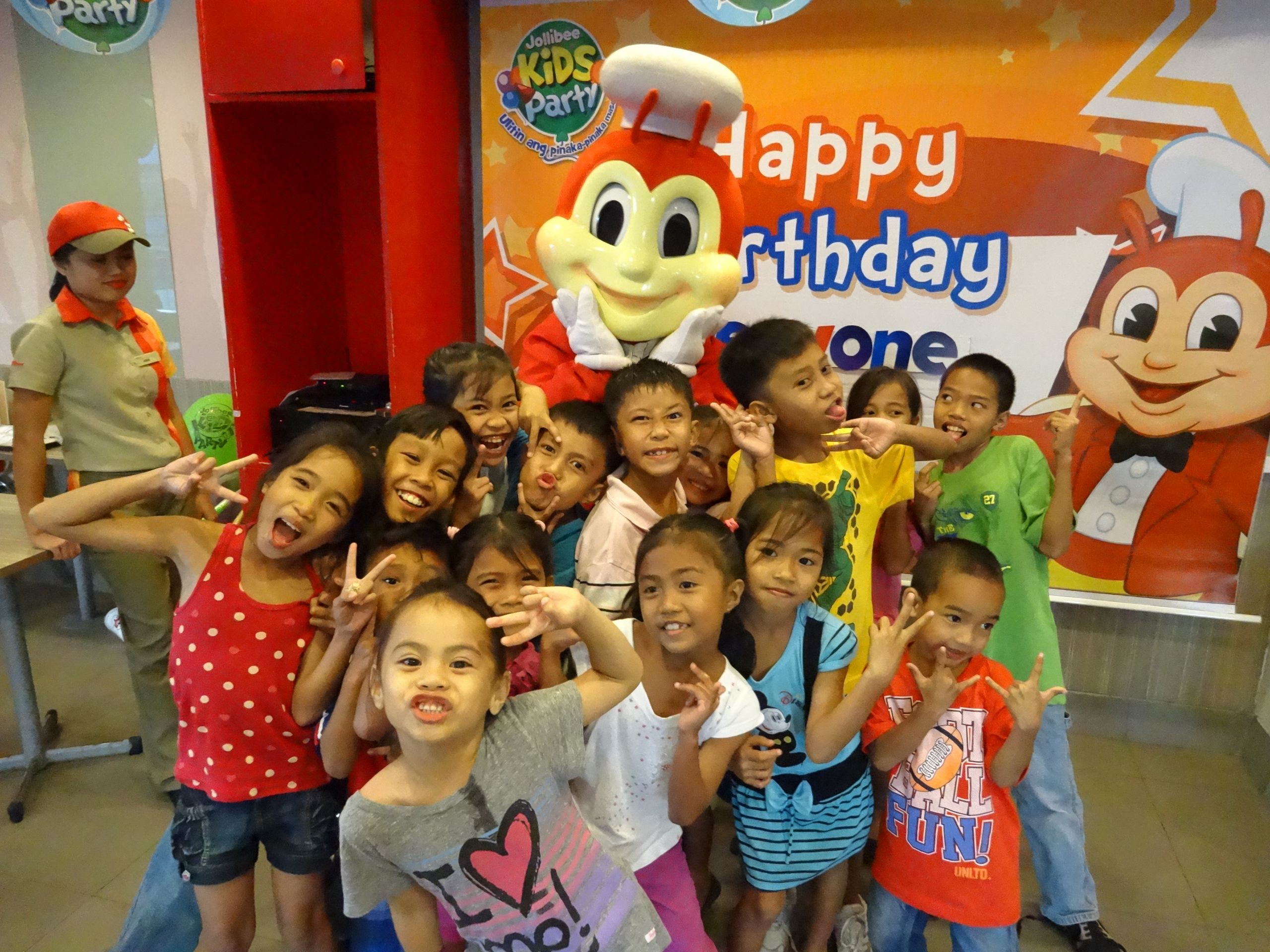 Jollibee Kids Party
 The Kid’s Super Awesome Jollibee Party – My Philippine Dreams