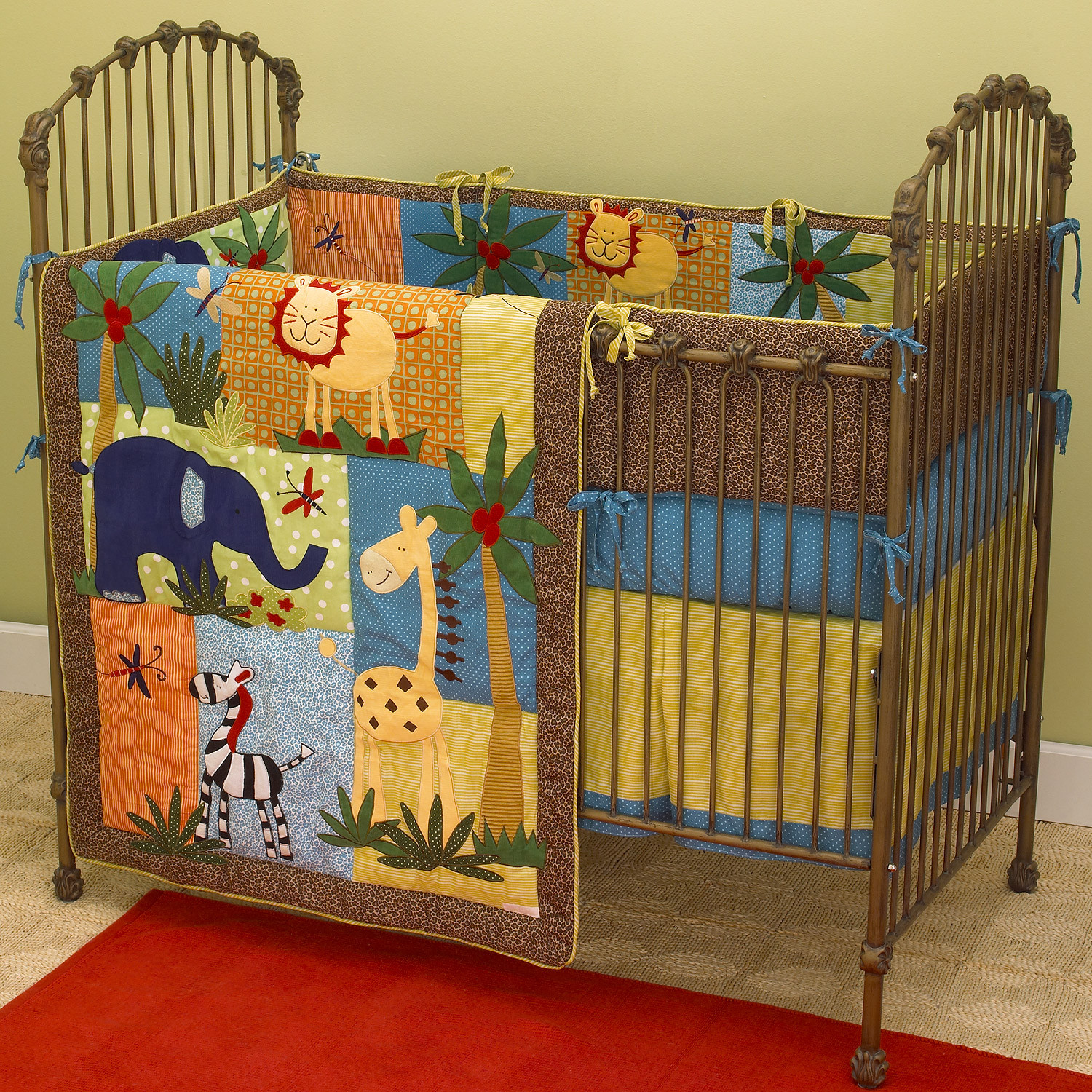 Jungle Baby Room Decor
 Baby Room Decorating Ideas for Boys and Girls Sharing A