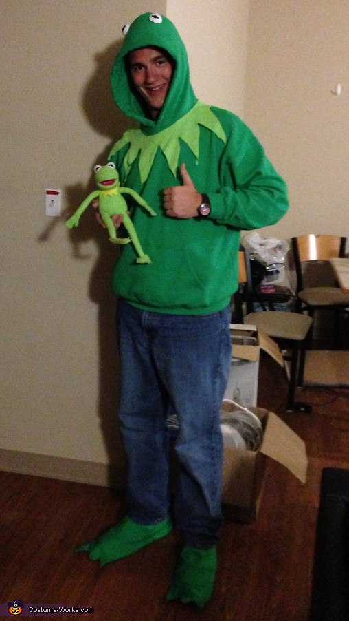 Kermit Costume DIY
 Kermit the Frog Homemade Halloween Costume