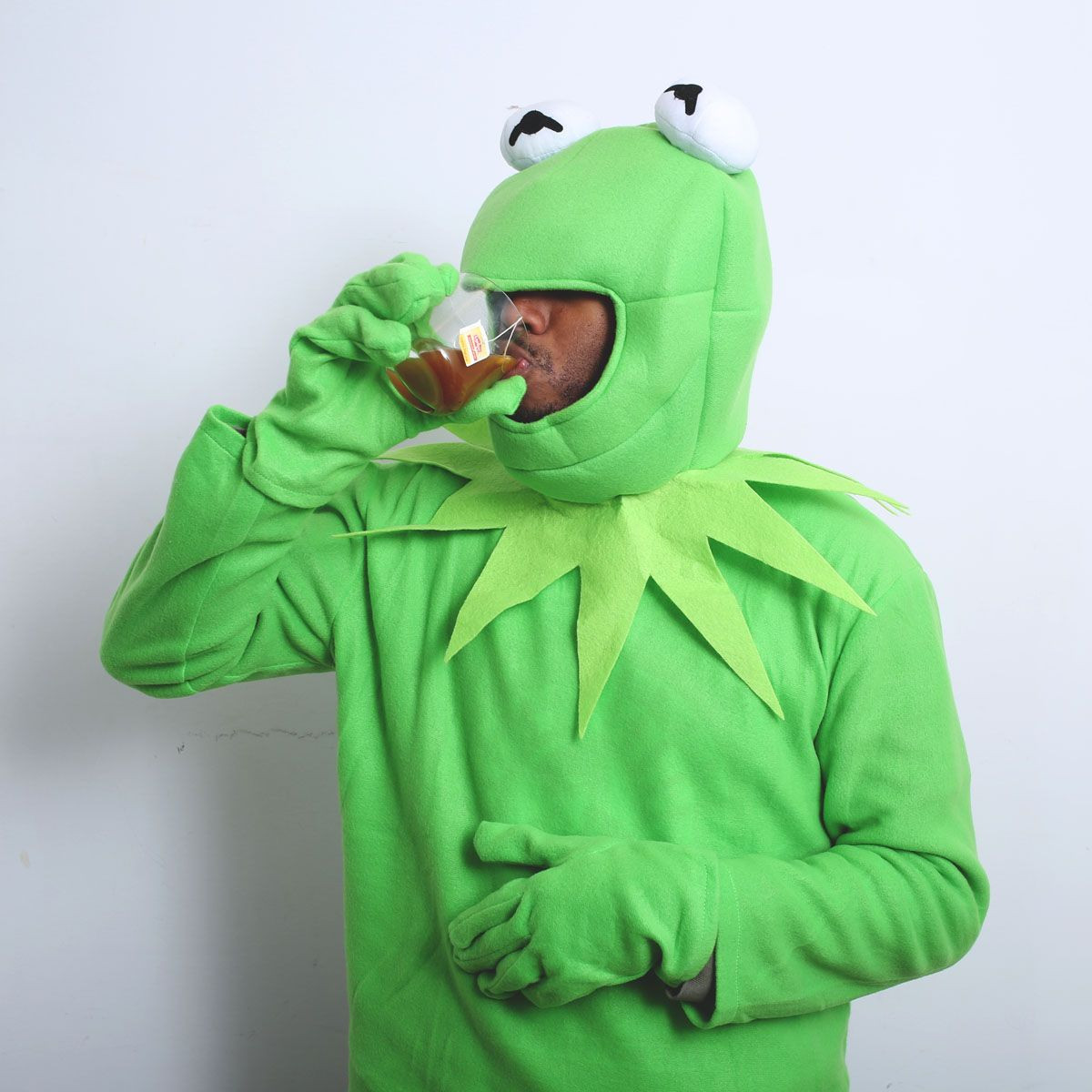 Kermit Costume DIY
 DIY Halloween Costume Kermit Tea Meme MAQ