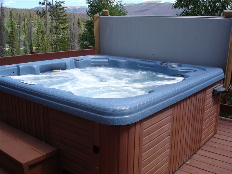 Keys Backyard Hot Tub
 Luxury 4 Less fy & quiet hideaway w VRBO