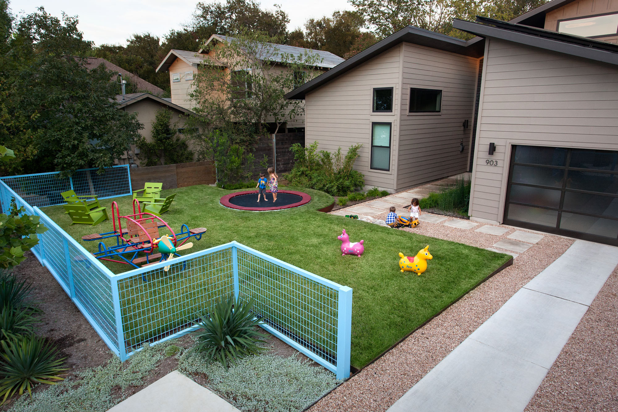 Kid Friendly Backyard Ideas
 Kid friendly Contemporary Retreat B Jane Gardens