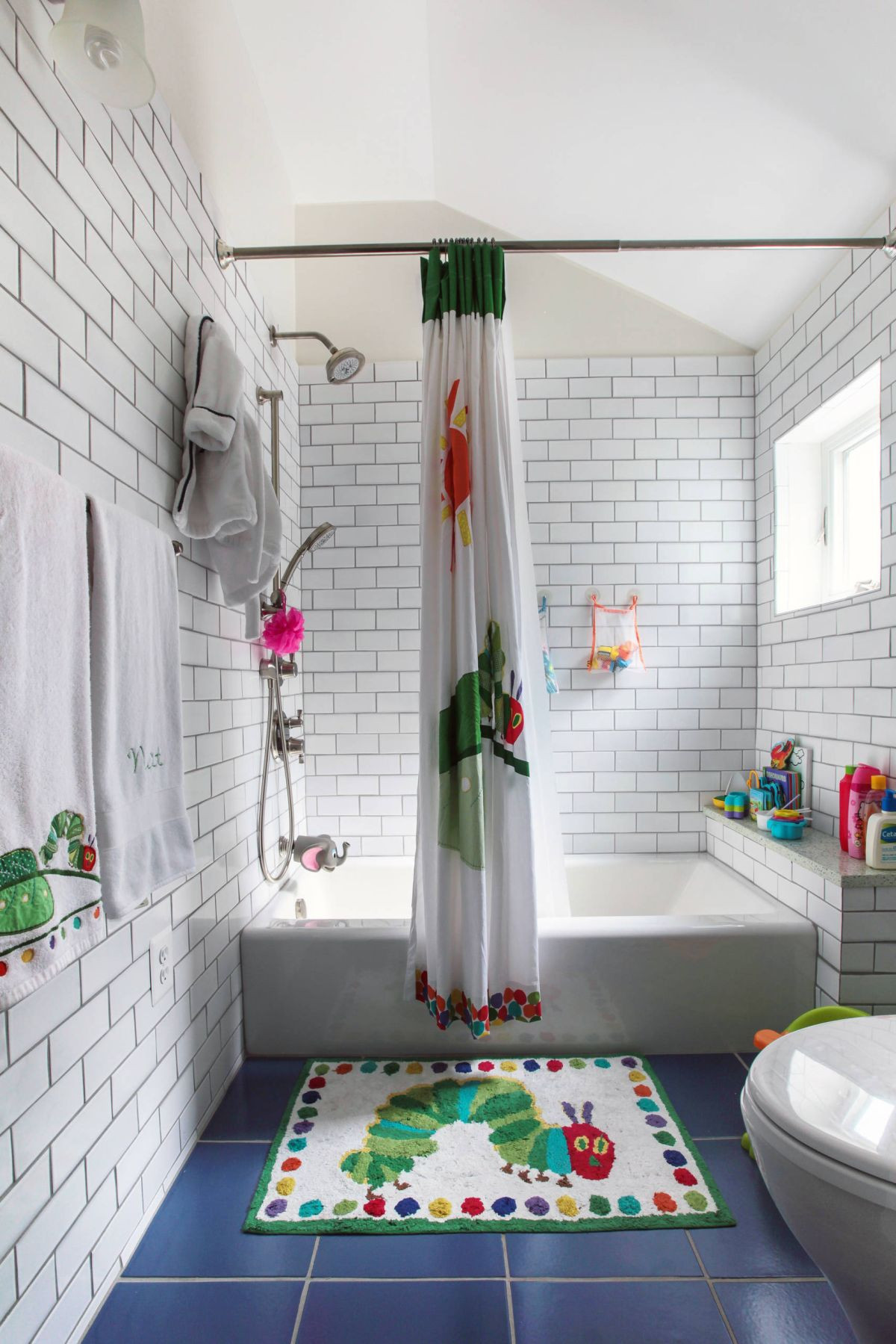 Kids Bathroom Art
 12 Tips for The Best Kids Bathroom Decor