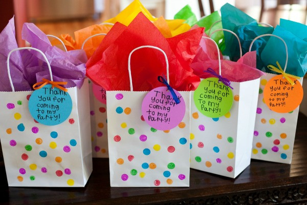 Kids Birthday Gift Bags
 Cool And Creative Birthday Return Gift Ideas For Kids