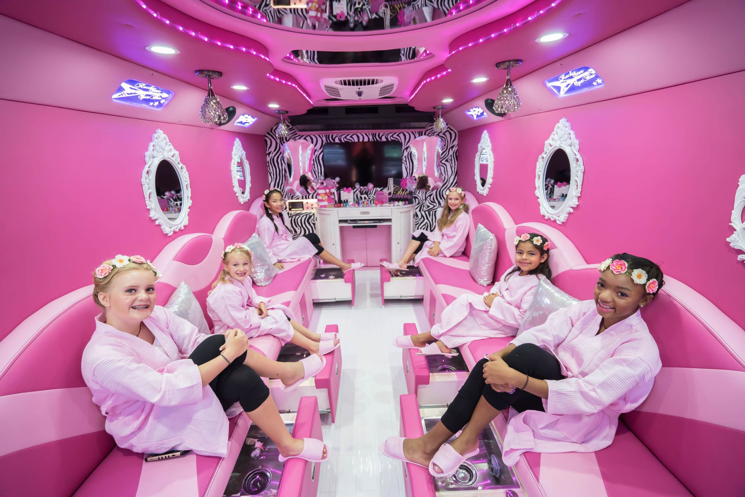 Kids Birthday Party Places Houston
 Girls spa parties bus in Katy Kids spa bus mobile