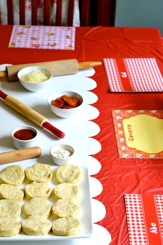 Kids Cooking Birthday Party Places
 fun kid activity ke mini pizza using biscuits I bet