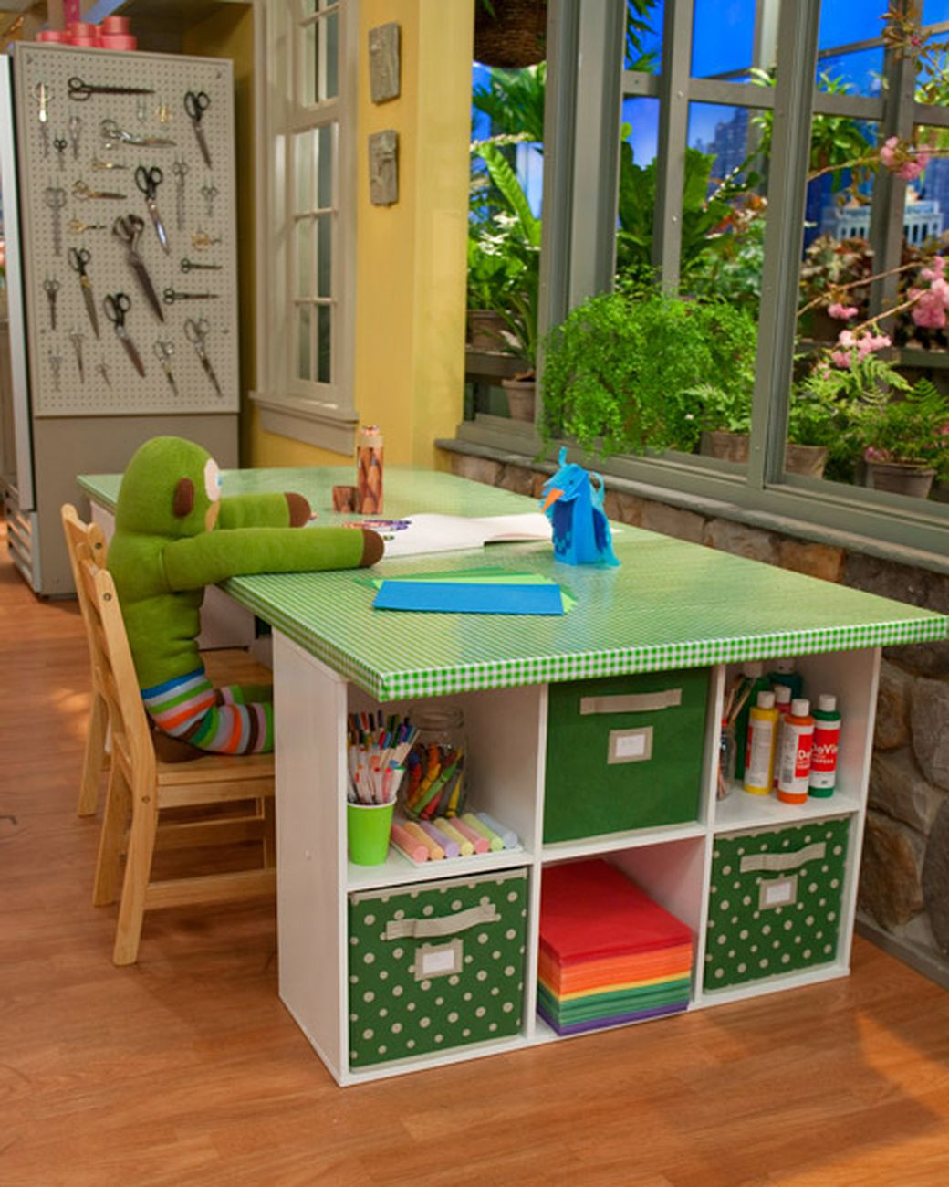 Kids Craft Table Ideas
 25 Creative DIY Projects to Make a Craft Table i