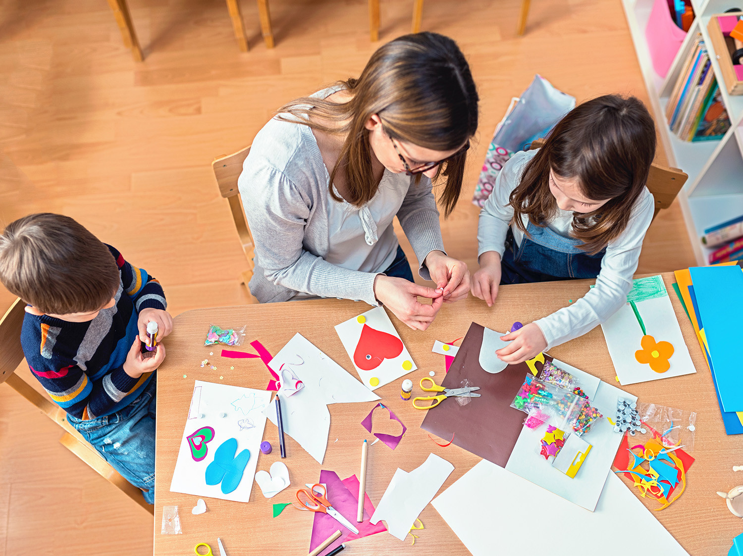 Kids Making Art
 Craft Lab