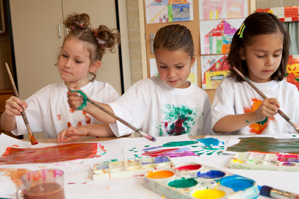 Kids Making Art
 Fun summer classes to beat boredom