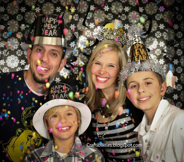 Kids New Years Party
 6 Kid Friendly New Year s Eve Party Ideas thegoodstuff