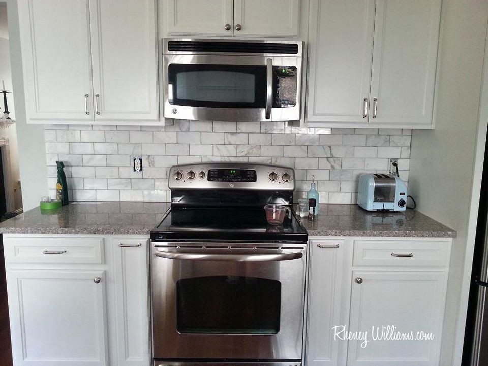 Kitchen Backsplash Outlets
 Kitchen Tile Backsplash Tricks For Dealing With Appliances