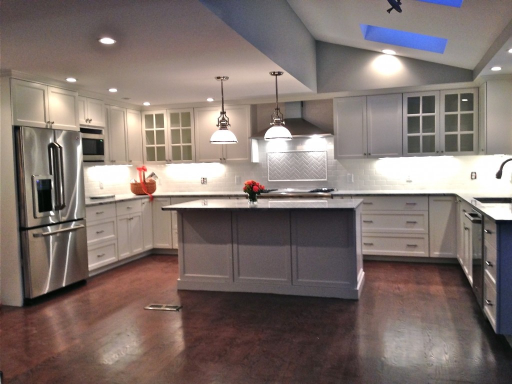 Kitchen Cabinets Lowes
 Luxurious Lowes Kitchen Design for Home Interior Makeover