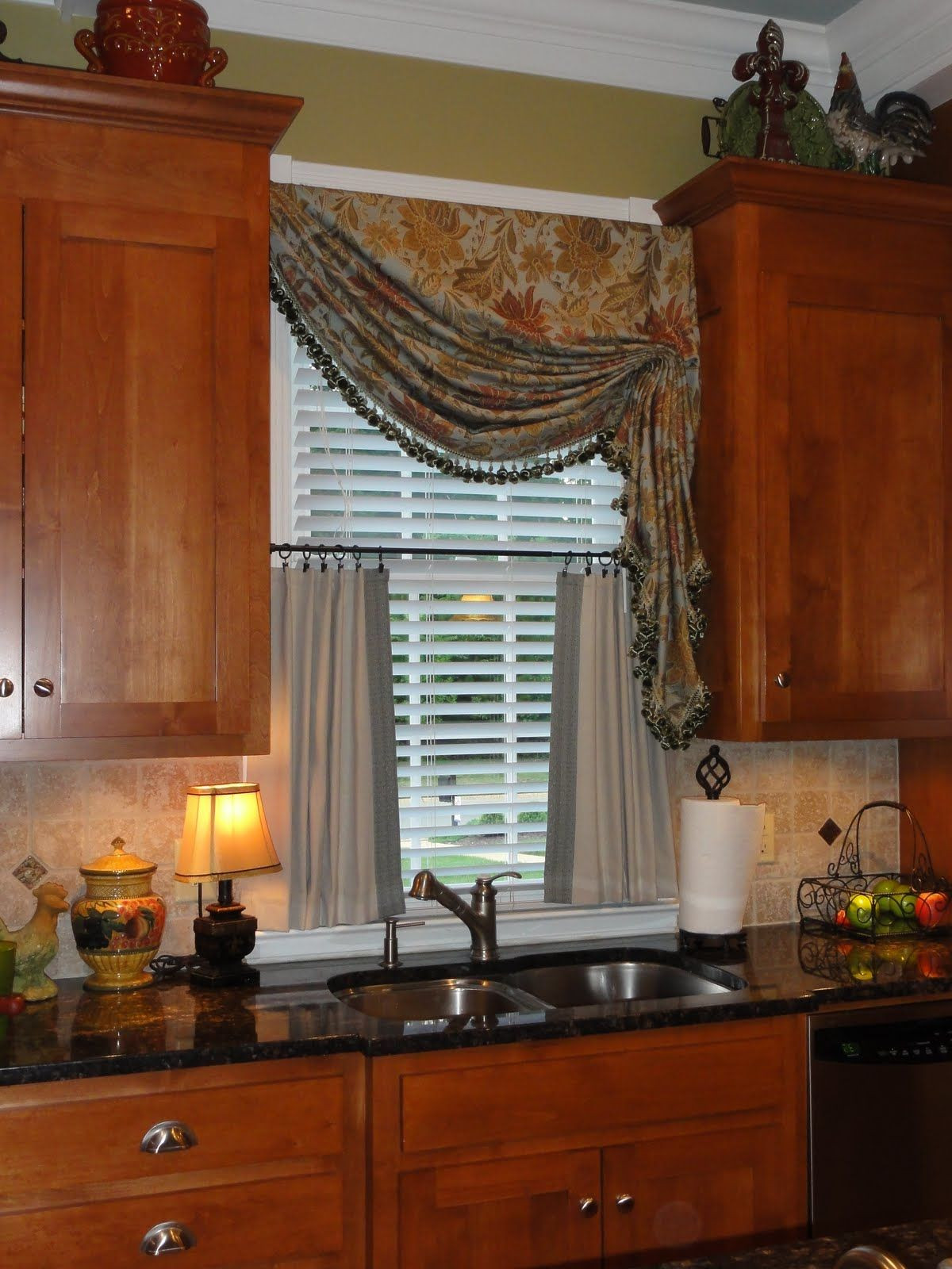 Kitchen Curtains Images
 A Bunch of Inspiring Kitchen Curtains Ideas for Getting