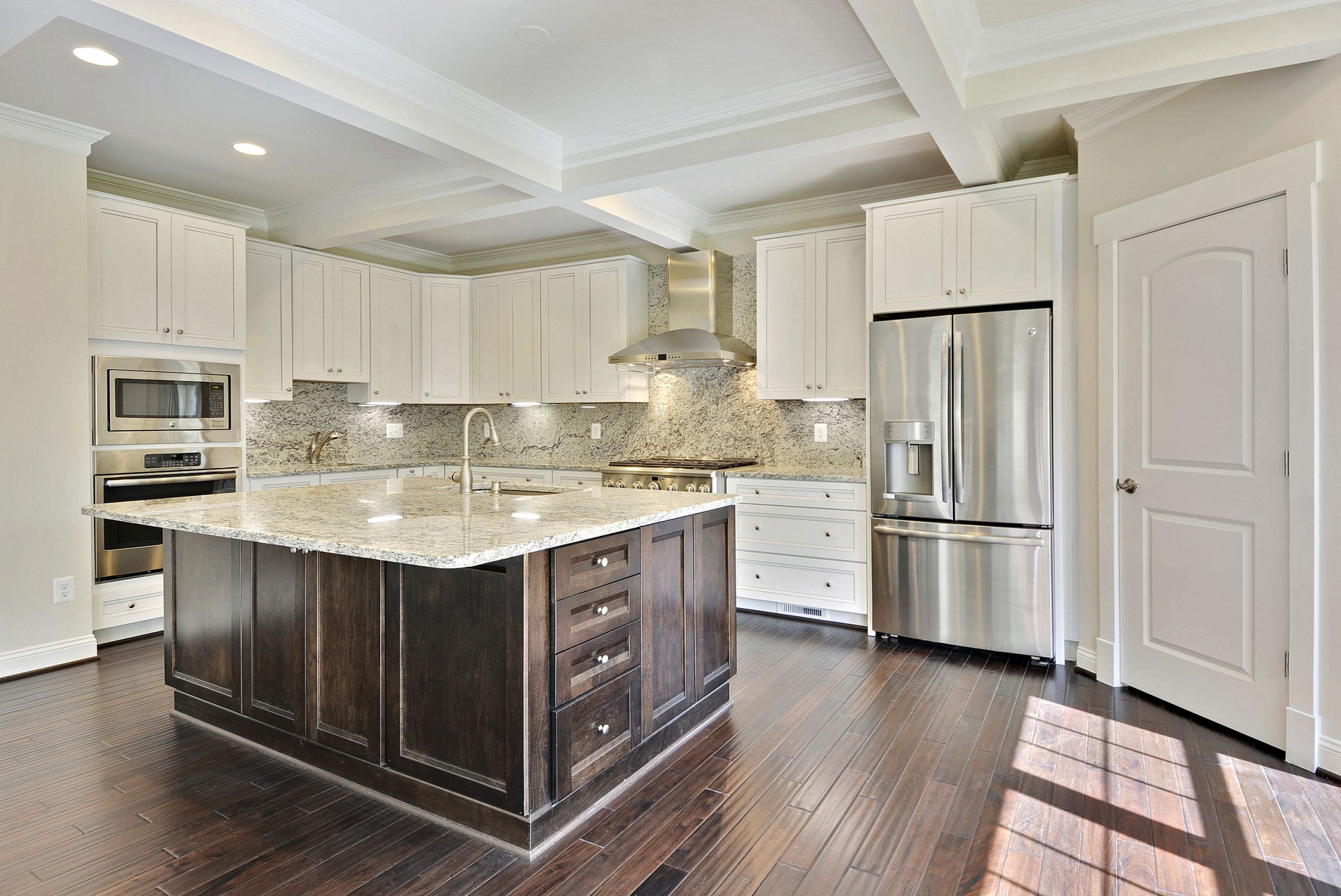 Kitchen Island Cabinets
 Have Fun with Your Kitchen How to Choose A Different