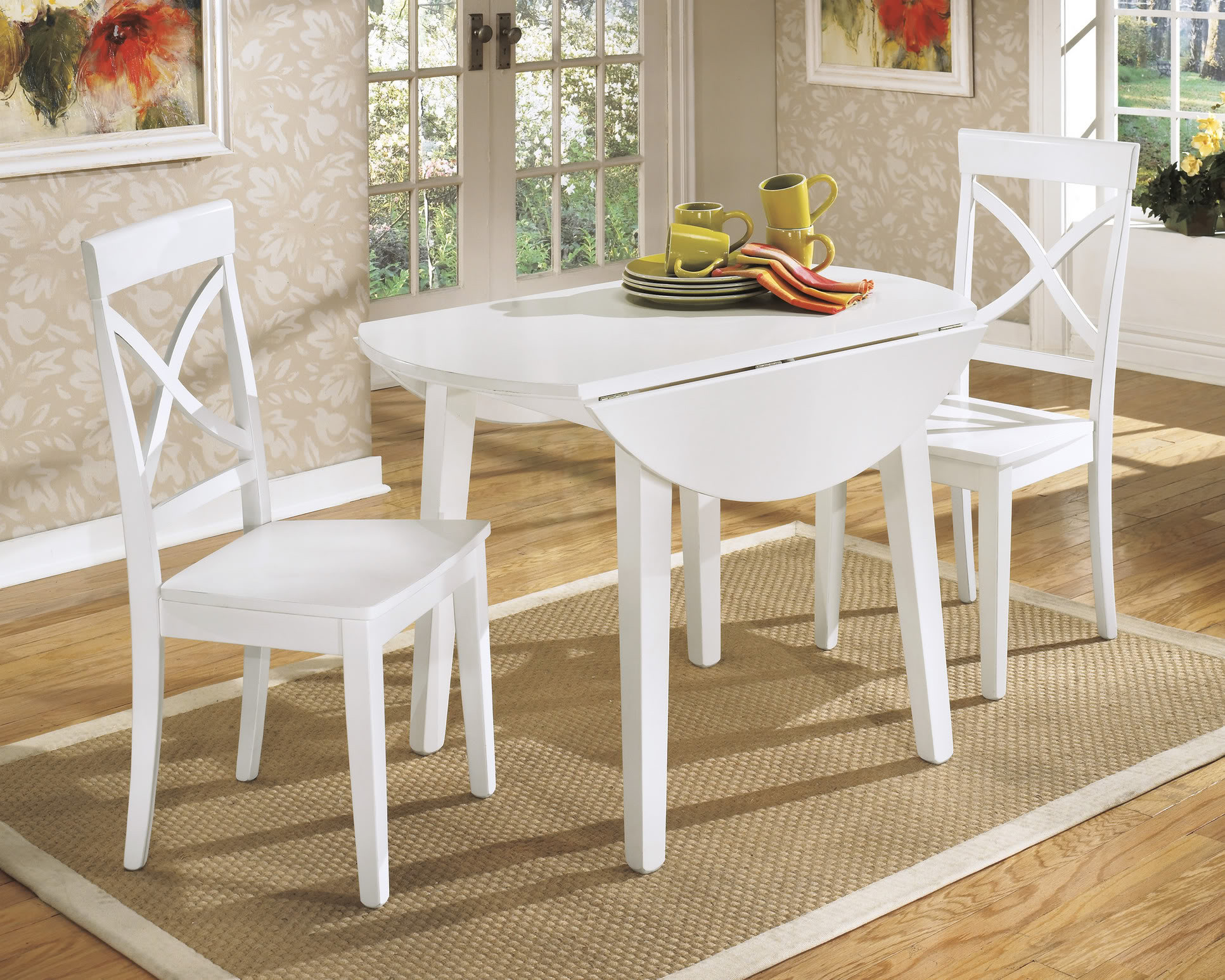 Kitchen Table White
 White Round Kitchen Table and Chairs Design – HomesFeed